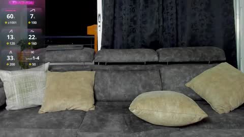 Snapshot of dominic_joness chatting on 01.24.25 SANTI independent model online show from 01.24.25