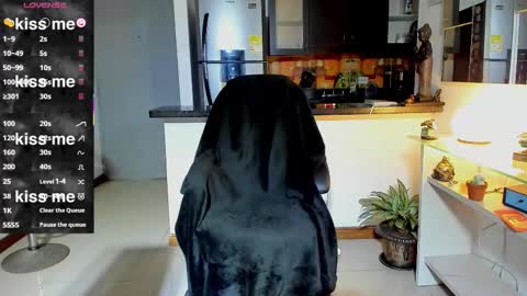 SANTI  independent model online show from 09.25.25