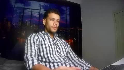 Snapshot of dominicblazze chatting on 09.30.25 Dominic online show from 09.30.25