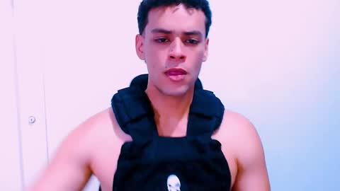 Snapshot of dominicblazze chatting on 10.16.25 Dominic online show from 10.16.25