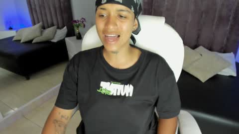 Snapshot of dominick_joness chatting on 01.29.25 Dominick online show from 01.29.25