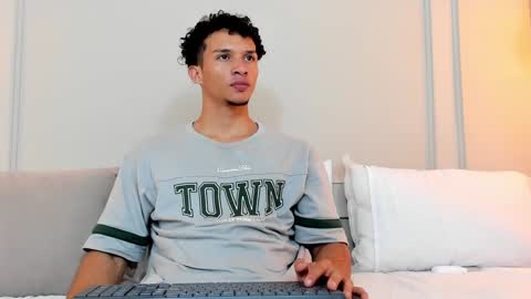 Dominick Star online show from 12.20.24