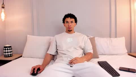 Dominick Star online show from 12.16.25