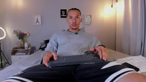Snapshot of dominik_drake chatting on 05.12.26 Dominik Drake online show from 05.12.26