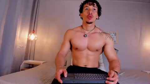 Snapshot of dominik_drake chatting on 05.22.26 Dominik Drake online show from 05.22.26