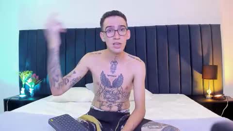 Snapshot of dominik_thompson777 chatting on 09.21.25 dominik_thompson777 online show from 09.21.25