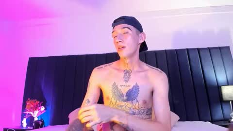 Snapshot of dominik_thompson777 chatting on 09.25.25 dominik_thompson777 online show from 09.25.25