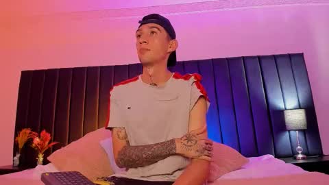 Snapshot of dominik_thompson777 chatting on 10.05.25 dominik_thompson777 online show from 10.05.25