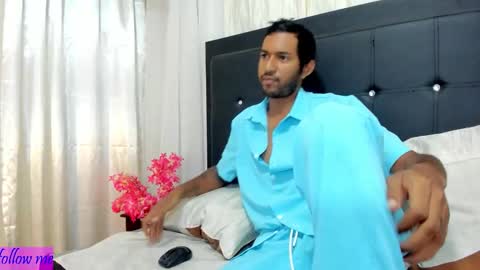 dominikx_ online show from 02.19.26