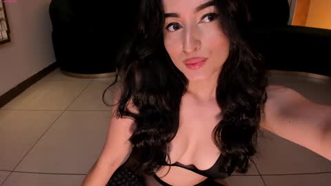 Snapshot of dominiquevega_ chatting on 12.09.24 Dominique online show from 12.09.24