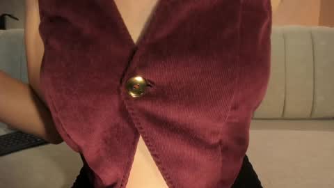 Snapshot of dominiquevega_ chatting on 01.11.25 Dominique online show from 01.11.25