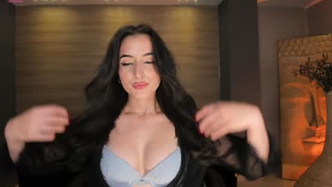 Snapshot of dominiquevega_ chatting on 01.13.25 Dominique online show from 01.13.25