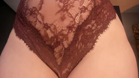 Snapshot of dominiquevega_ chatting on 01.15.25 Dominique online show from 01.15.25