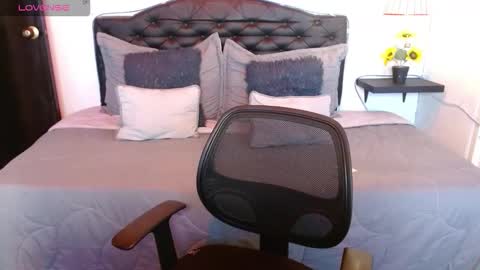  D O M I N K  online show from 09.25.25