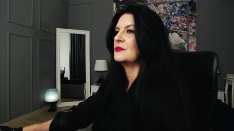 Snapshot of dommelisa chatting on 01.09.25 Dom Melisa online show from 01.09.25