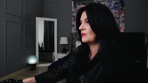 Snapshot of dommelisa chatting on 02.04.25 Dom Melisa online show from 02.04.25