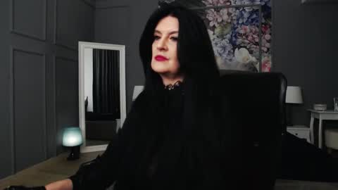Snapshot of dommelisa chatting on 02.15.25 Dom Melisa online show from 02.15.25