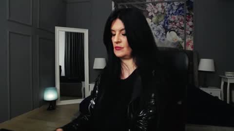 Snapshot of dommelisa chatting on 02.20.25 Dom Melisa online show from 02.20.25