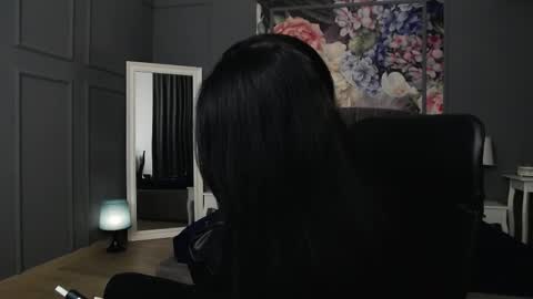 Snapshot of dommelisa chatting on 02.21.25 Dom Melisa online show from 02.21.25