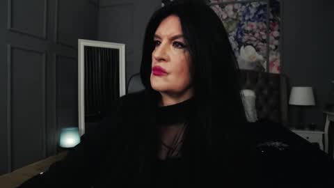 Snapshot of dommelisa chatting on 10.08.25 Dom Melisa online show from 10.08.25