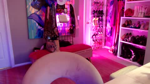 Snapshot of dommetomorrow chatting on 12.07.24 DommeTomorrow online show from 12.07.24