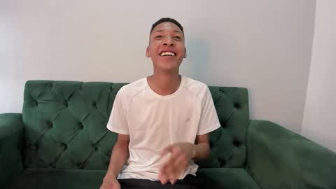 Snapshot of domminick18 chatting on 11.03.25 Domminick18 online show from 11.03.25