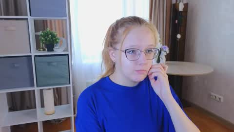 Snapshot of domoniqueepperley chatting on 10.12.25 Macy online show from 10.12.25