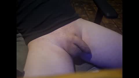 Snapshot of domse999 chatting on 10.19.25 domse999 online show from 10.19.25