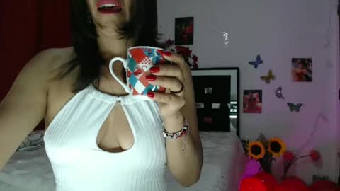 Snapshot of doncella_7 chatting on 02.15.25 doncella_7 online show from 02.15.25