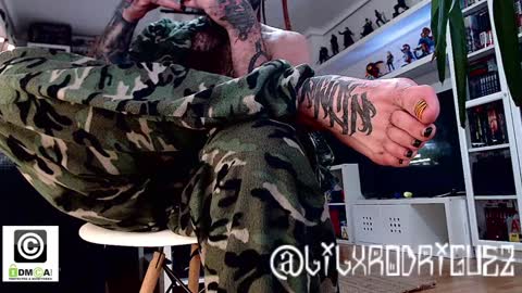 Snapshot of dondehaypelohayalegria chatting on 12.18.24 I DIGZ  .K.. D  .K.. PIG PPP online show from 12.18.24