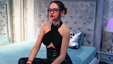 Donna online show from 12.14.24