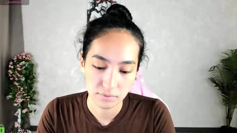 Aura online show from 11.03.25