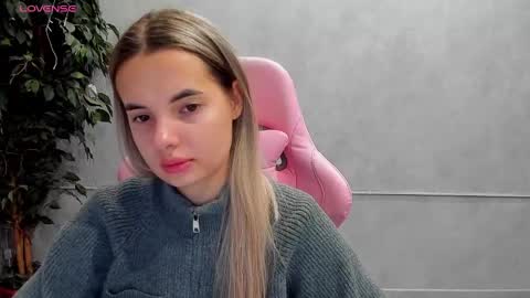 Donna On GMT2 Mon-Fri 3-9 AM online show from 03.11.25