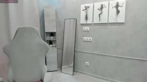 Donna On GMT2 Mon-Fri 3-9 AM online show from 03.12.26