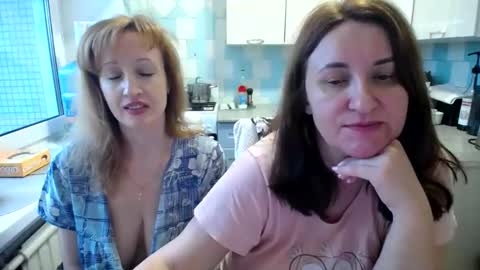 Snapshot of donnalimadonna chatting on 12.02.24 Tatiana 43 curvy sexy body and Joanna redhead 39 years online show from 12.02.24