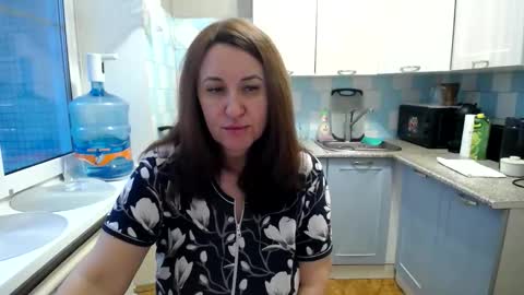 Snapshot of donnalimadonna chatting on 01.24.25 Tatiana 43 curvy sexy body and Joanna redhead 39 years online show from 01.24.25