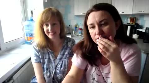 Snapshot of donnalimadonna chatting on 03.07.25 Tatiana 43 curvy sexy body and Joanna redhead 39 years online show from 03.07.25