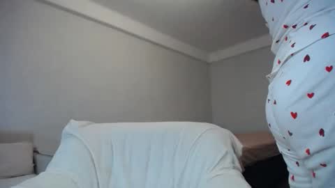 Snapshot of donnalimadonna chatting on 09.24.25 Tatiana 43 curvy sexy body and Joanna redhead 39 years online show from 09.24.25