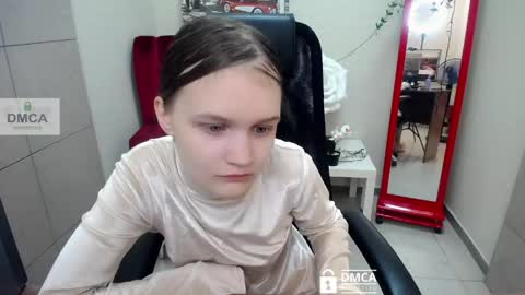 Snapshot of donnasia chatting on 05.31.26 Sia online show from 05.31.26