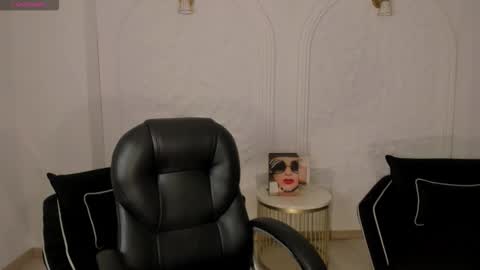  Donna Stonne  online show from 09.21.25