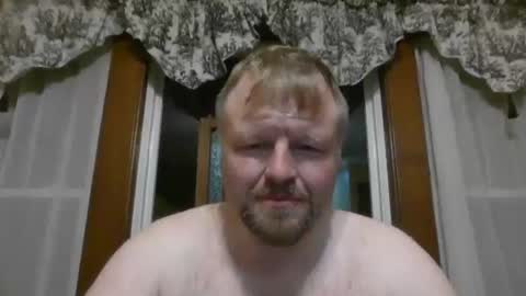 Snapshot of donseanh chatting on 10.31.25 The Don online show from 10.31.25