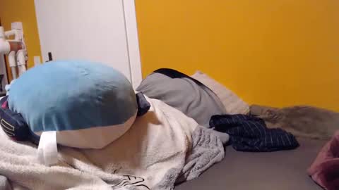 doomsy_minatozaki online show from 12.15.24