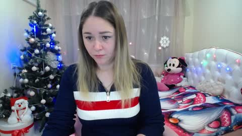 Snapshot of dorasuun chatting on 12.16.24 dorasuun online show from 12.16.24