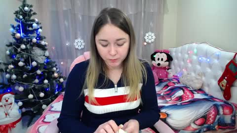 Snapshot of dorasuun chatting on 12.25.24 dorasuun online show from 12.25.24