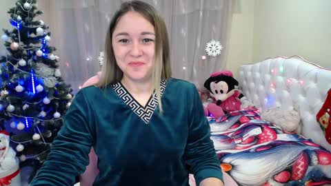 Snapshot of dorasuun chatting on 12.27.24 dorasuun online show from 12.27.24