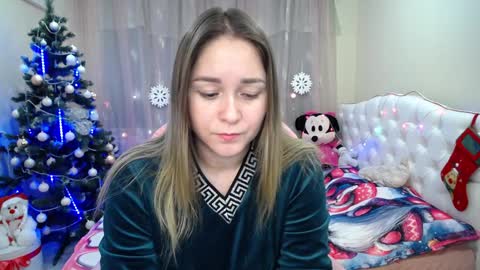 Snapshot of dorasuun chatting on 12.30.24 dorasuun online show from 12.30.24