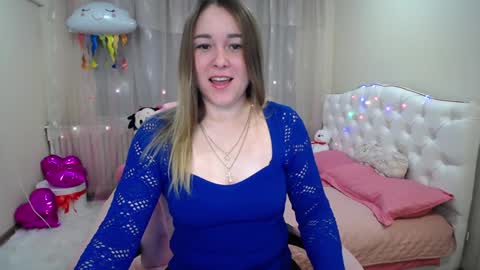 Snapshot of dorasuun chatting on 01.25.25 dorasuun online show from 01.25.25