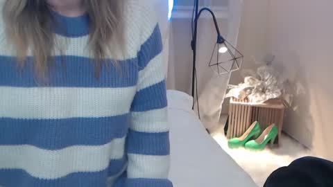 Snapshot of dorasuun chatting on 01.28.25 dorasuun online show from 01.28.25