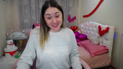 Snapshot of dorasuun chatting on 02.02.25 dorasuun online show from 02.02.25