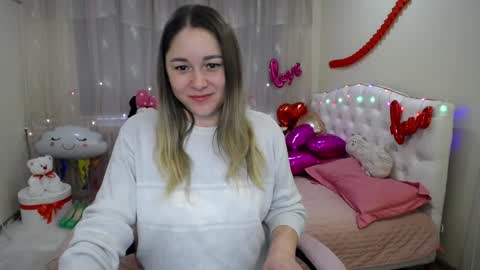 Snapshot of dorasuun chatting on 02.02.25 dorasuun online show from 02.02.25